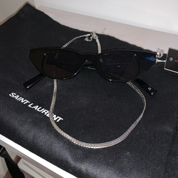 Small Snake Chain Silver Necklace - Picture 3 of 6